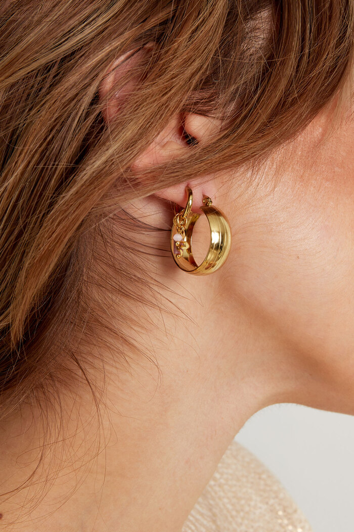 Boucles d'oreilles rondes avec structure - doré Image3