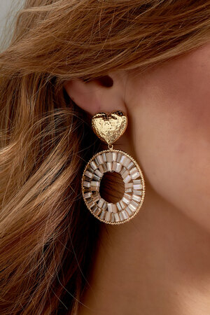 Round statement earrings with heart detail - red h5 Picture3