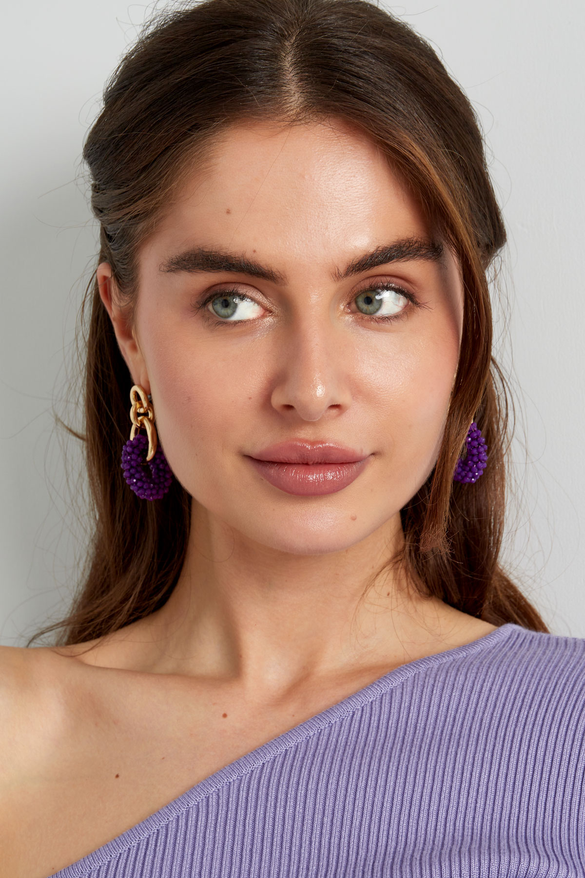 Doppelter Ohrring mit Perlen – lila Bild2