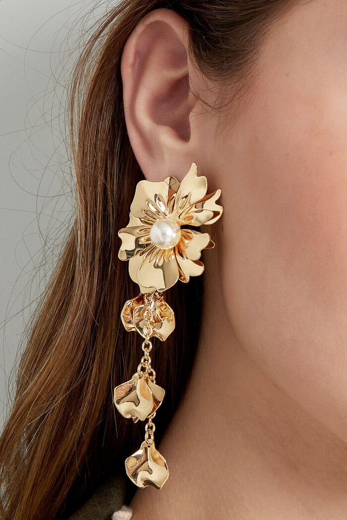 Orecchini fiore con perla - oro Immagine3
