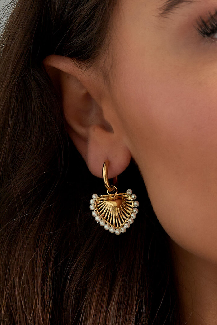 Ohrringe mit Herzanhänger und Perlen - Gold Bild3
