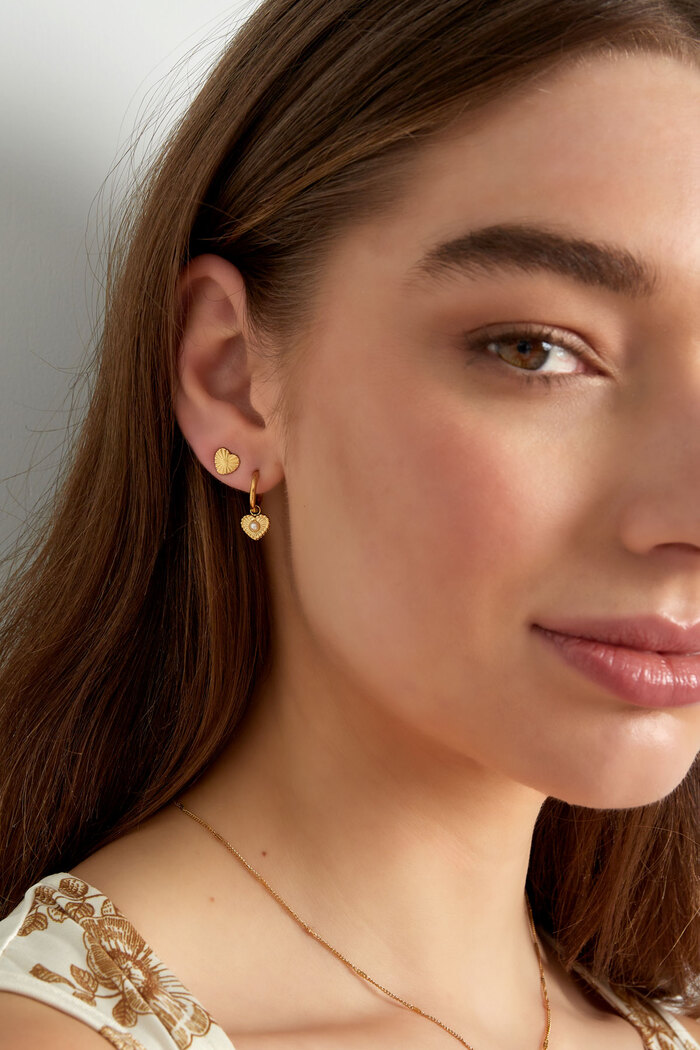 Ohrringe Herzdetail mit Perle - Gold Bild6