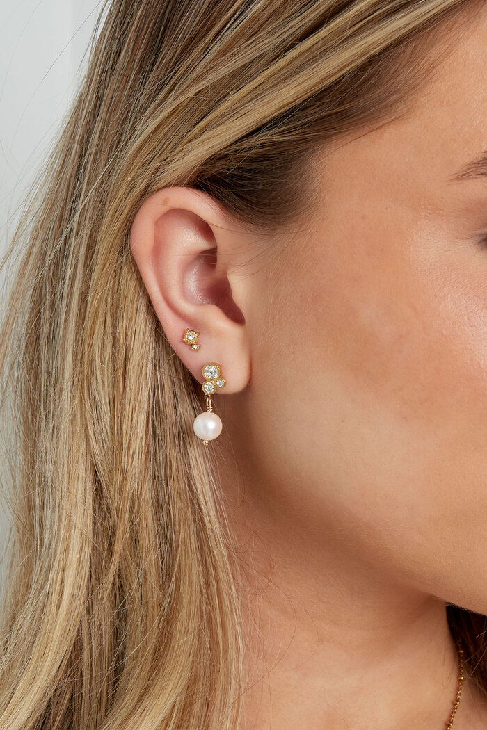 Ohrring mit Steinen und Perlenanhänger – Gold Bild3