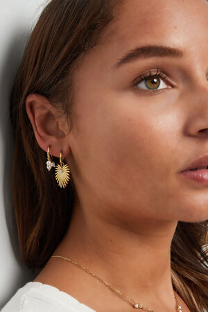 Boucle d'oreille ronde avec pendentif trois perles - doré h5 Image2