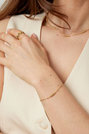 Bracelet simple avec breloque torsadée - doré  h5 Image3