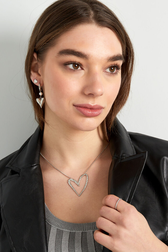 Ohrring mit Perle und Herzanhänger – Silber Bild2