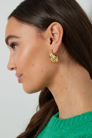 Dented drop earrings - gold h5 Picture4