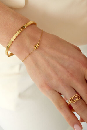 Simple bracelet with knotted charm h5 Picture2