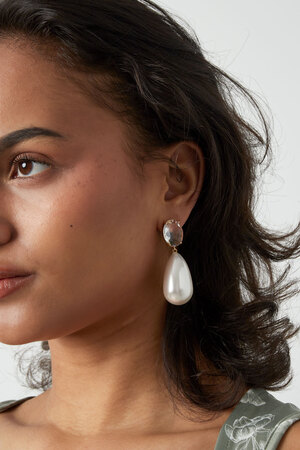 Diamante earring with pearl drop  h5 Picture4