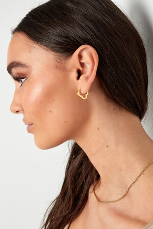 Boucles d'oreilles basiques trèfle grandes - dorées  h5 Image4