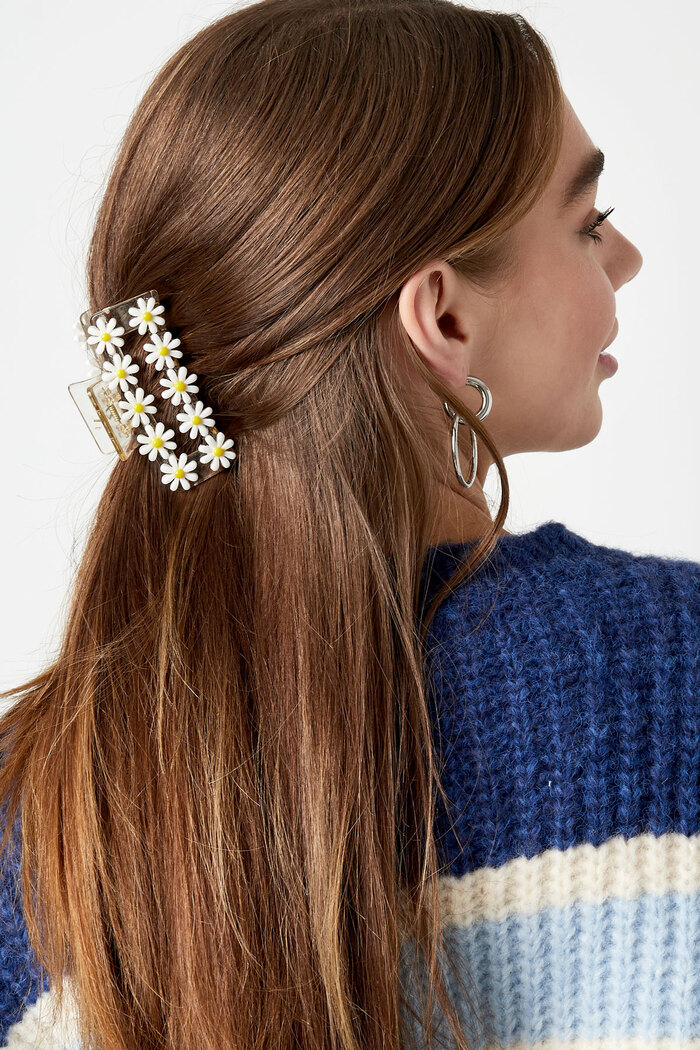 Basic hair clip with white flowers Picture2