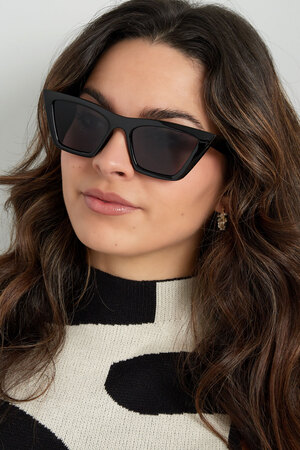 Essential sunglasses simple - camel h5 Picture2