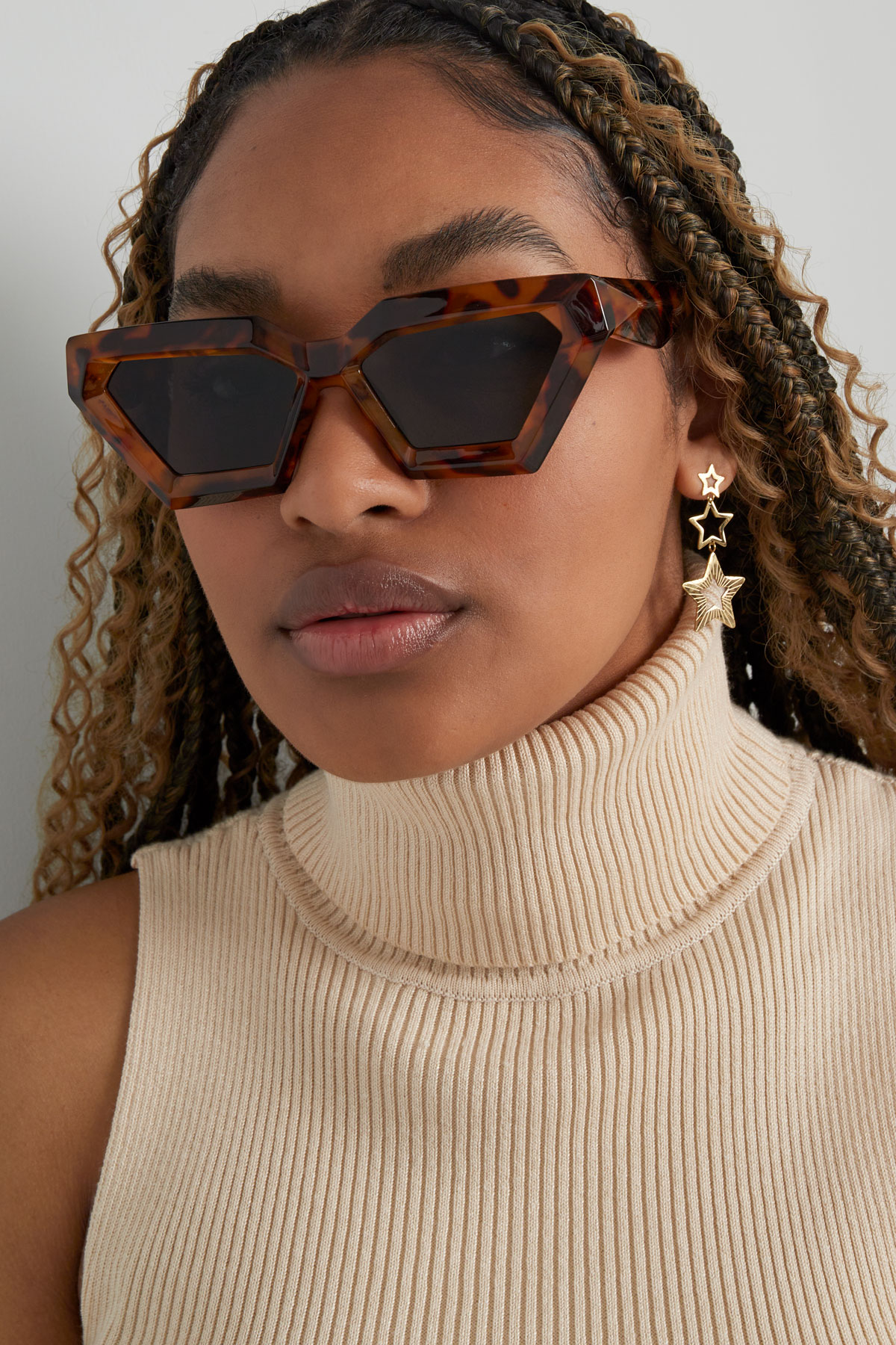 Angular sunglasses - white h5 Picture2