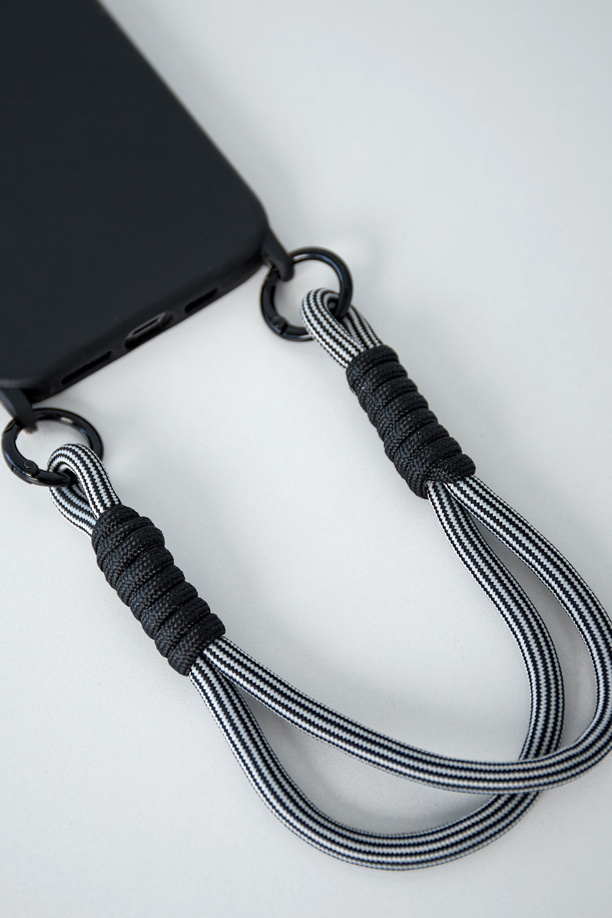 Phone cord with print - black & mint Picture2