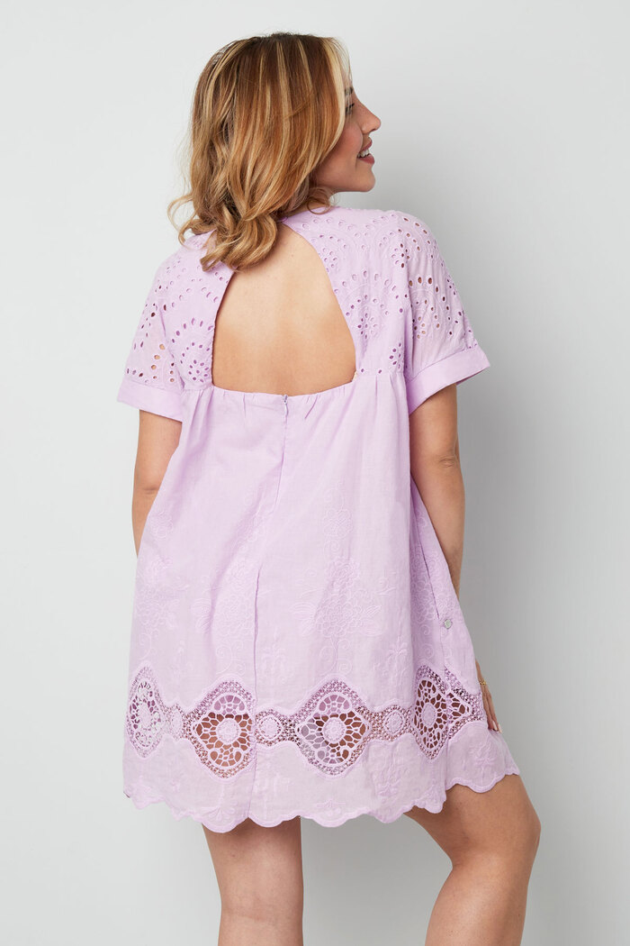 Short dress with open back - lilac Picture8
