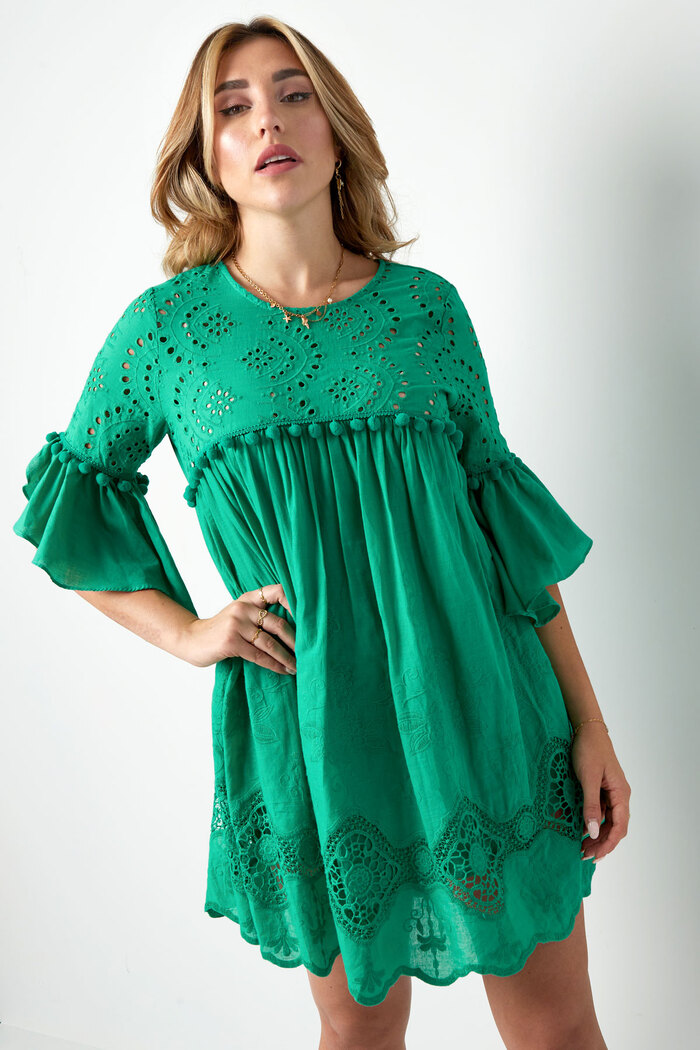 İşlemeli detaylı yeşil elbise Resim5