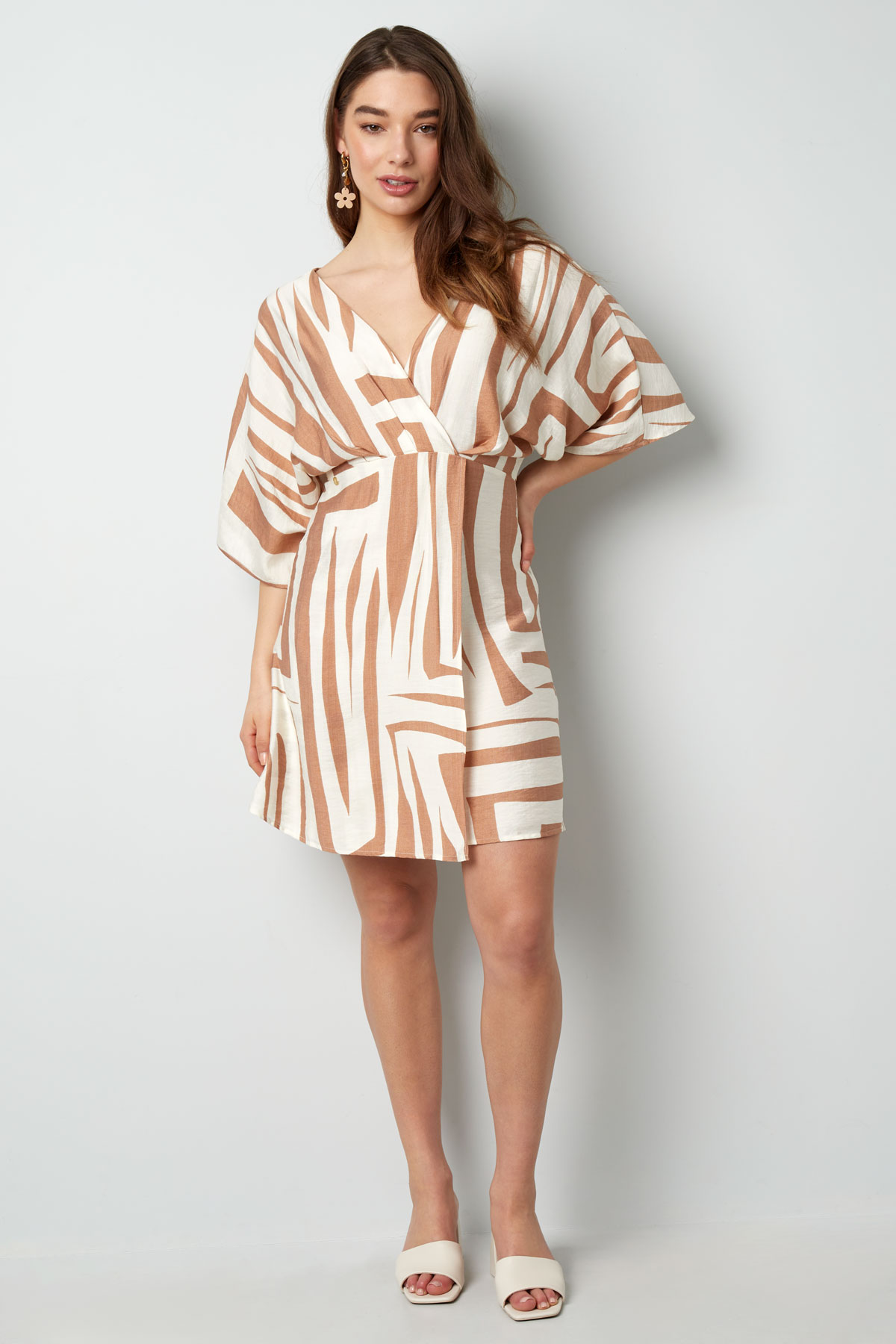Mini dress with print - beige h5 Picture4