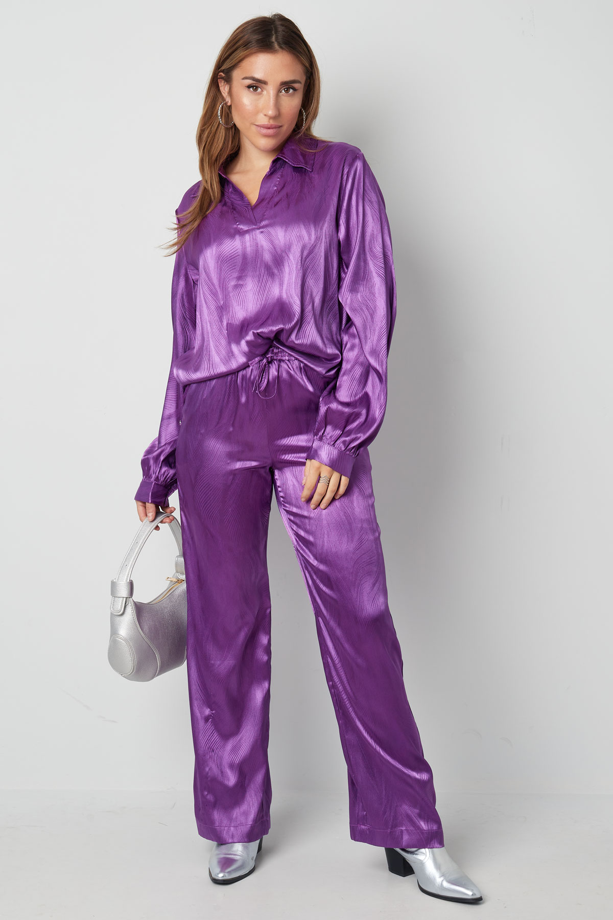 Satin blouse with print - purple h5 Picture5