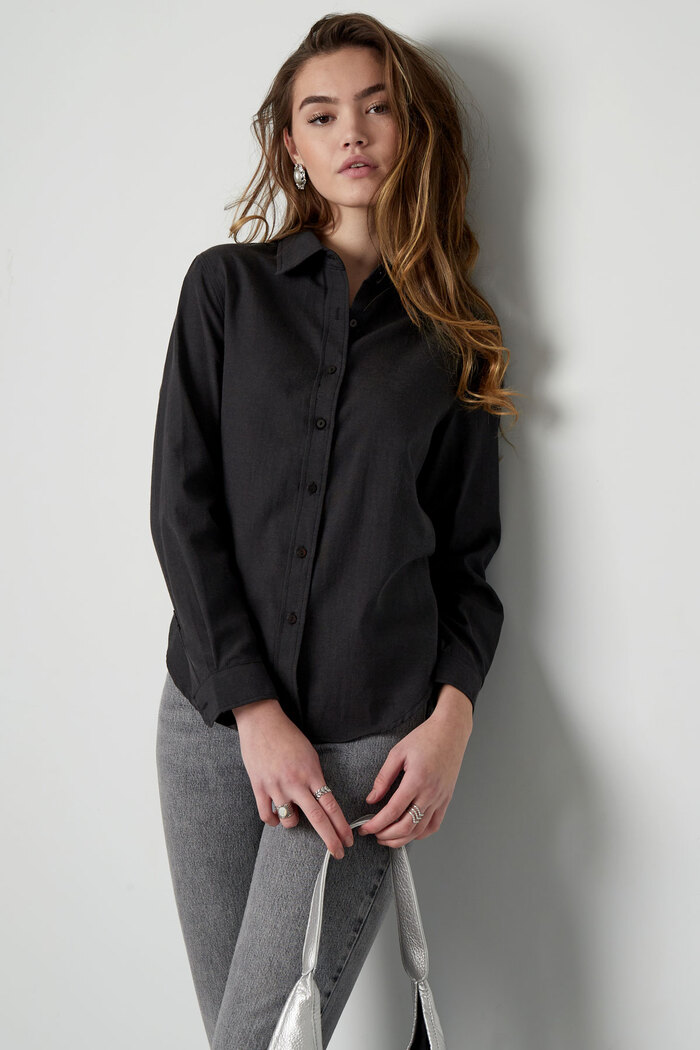 Einfache, schlichte Bluse – Schwarz Bild4