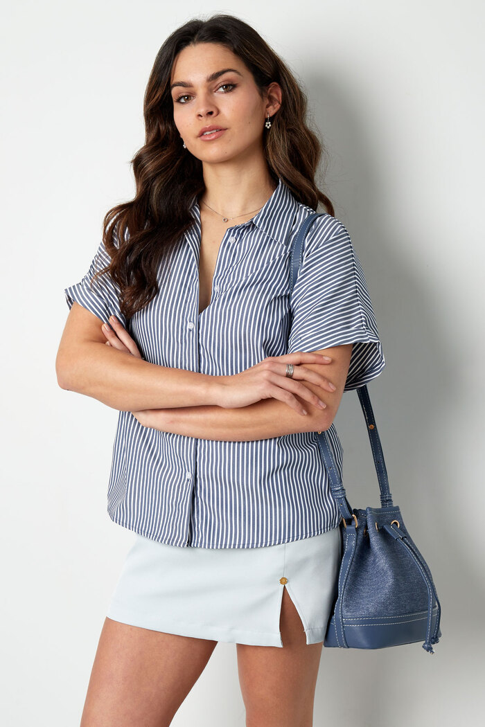 Blusa de rayas con manga corta - azul claro  Imagen5