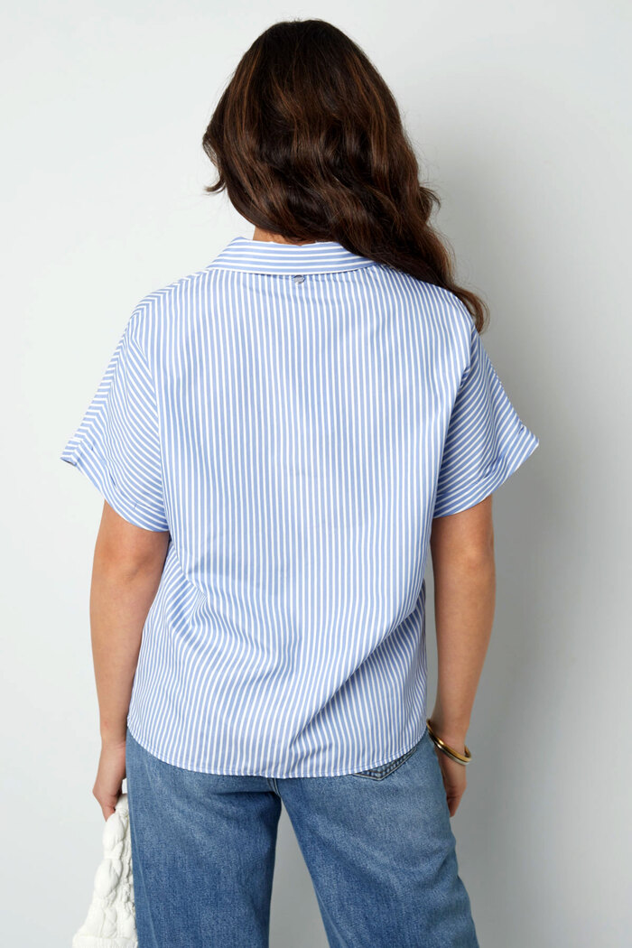 Blusa de rayas con manga corta - azul claro  Imagen10