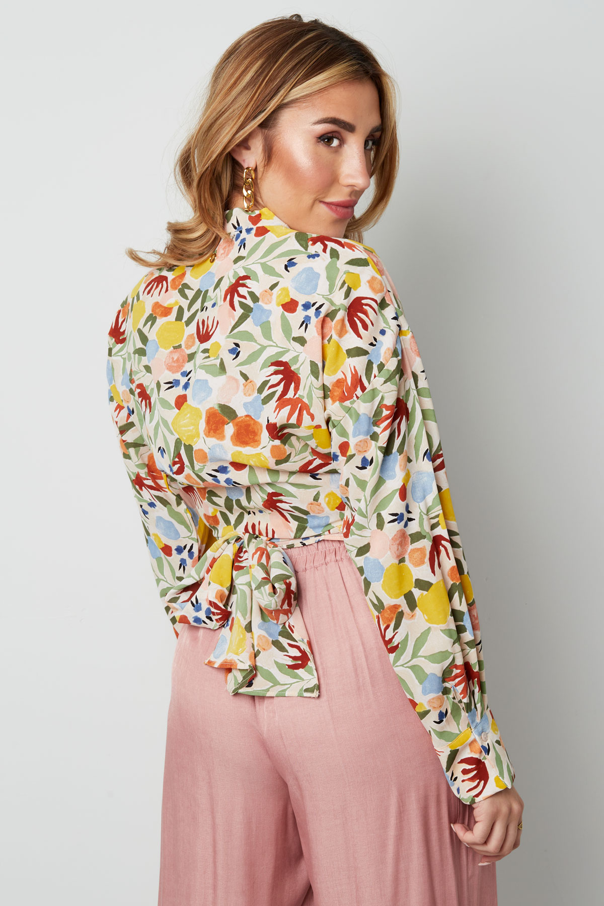 Bluse mit Knopfdetail – mehrfarbig h5 Bild6