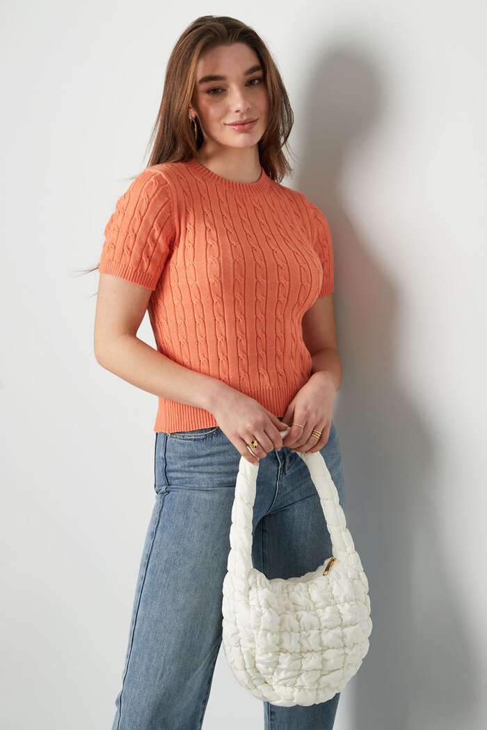 Pull tricoté avec torsades et manches courtes petit/moyen – orange Image2