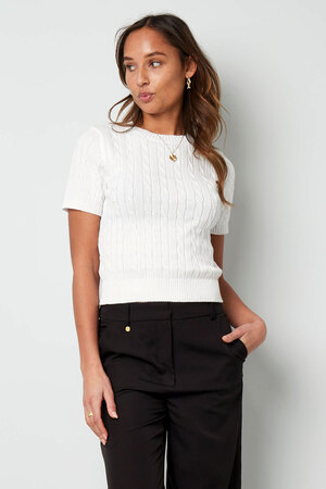 Pull tricoté avec torsades et manches courtes large/extra large – blanc h5 Image9