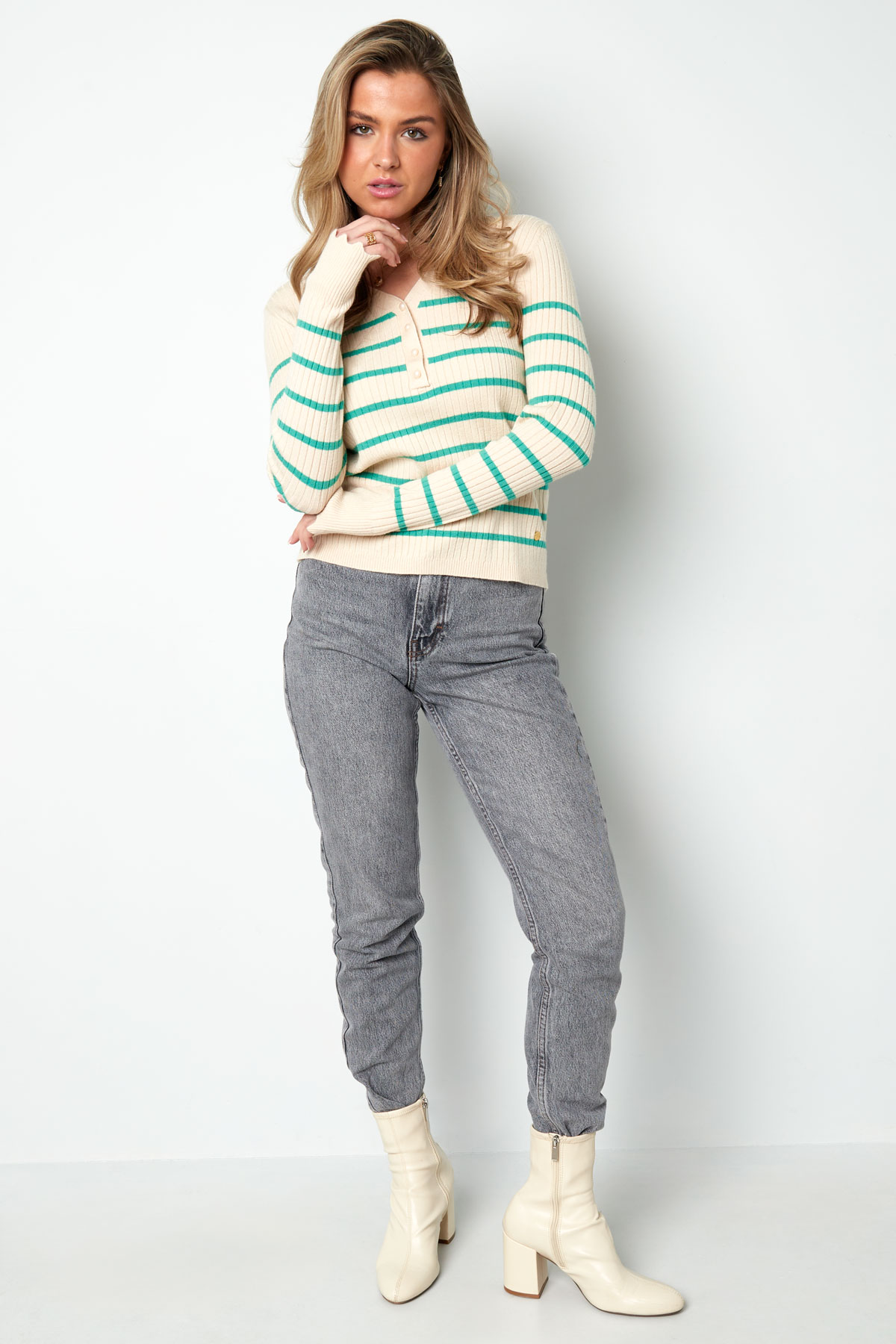 Striped sweater with v-neck - beige  h5 Picture7