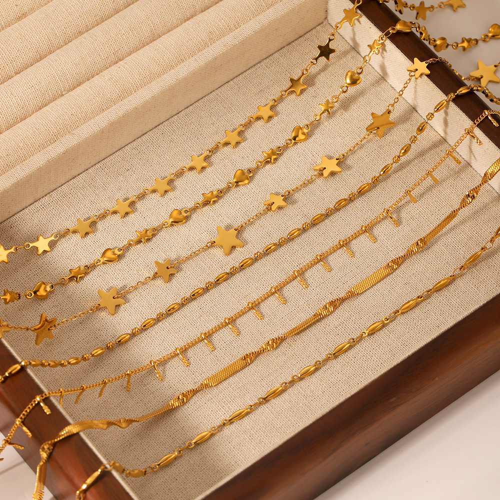 1 Paar Simple Series Daily Cross Edelstahl Goldfarbene Damenketten Bild4