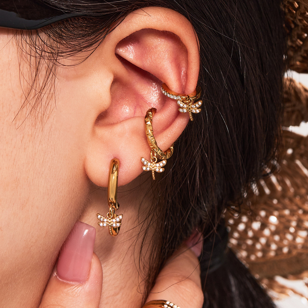 1 par de exquisitos pendientes colgantes de libélula de acero inoxidable con circonitas doradas para mujer Imagen4
