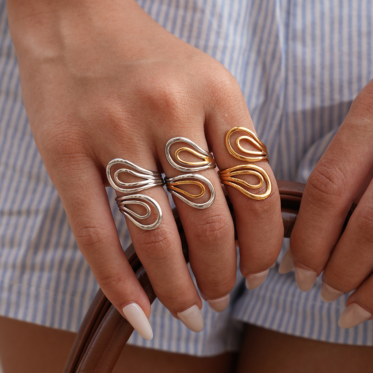 Anillos llamativos de acero inoxidable en color dorado con círculo retro de serie simple de 1 pieza Imagen8