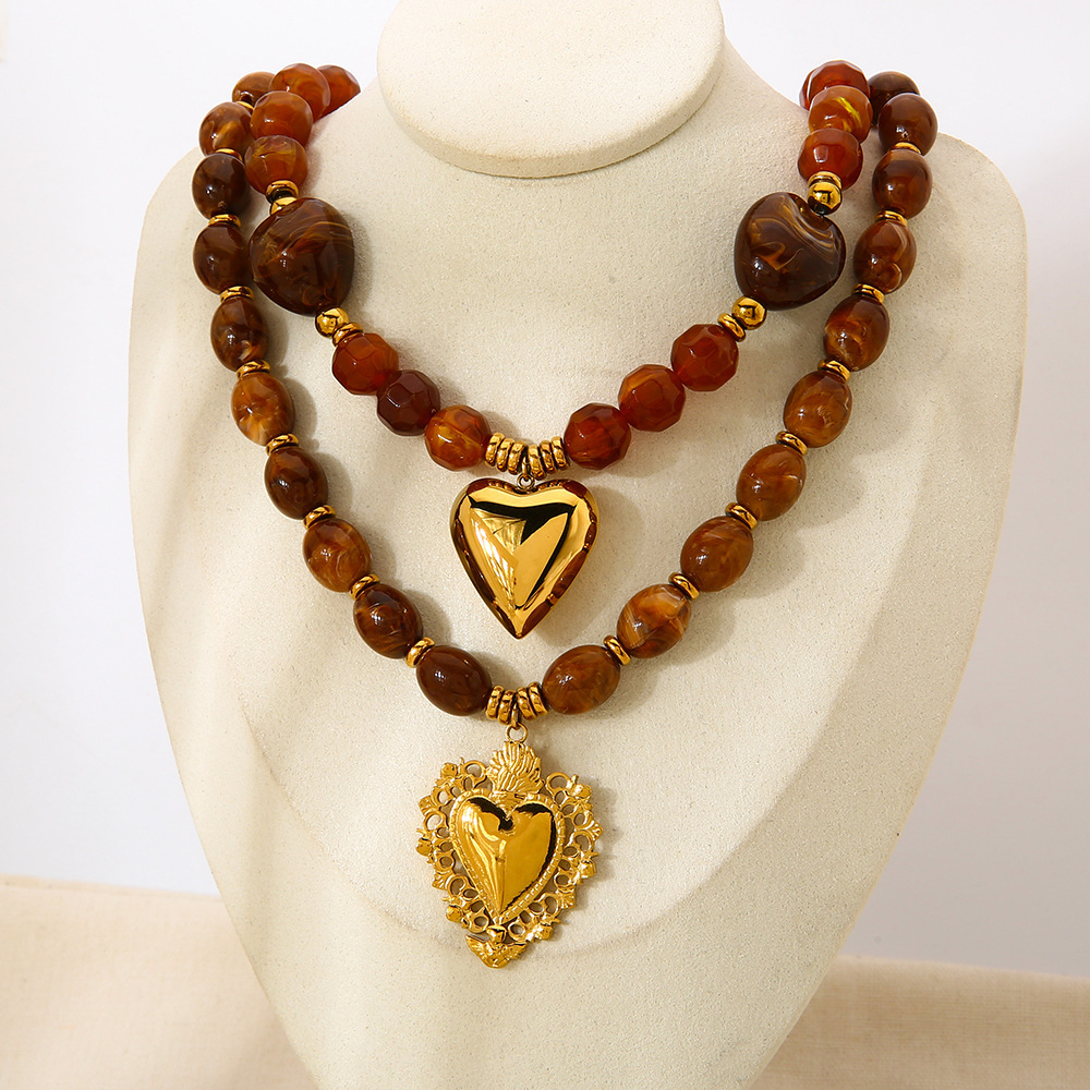 1 collar con colgante de corazón retro de acrílico dorado para mujer Imagen3