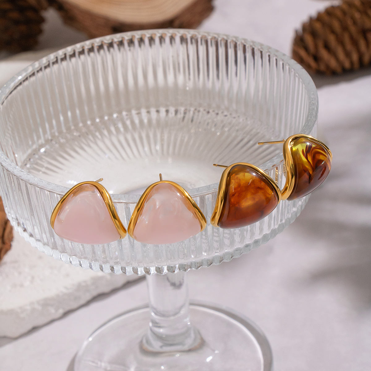 1 Pair Elegant Gradient Color Resin Stud Earrings 2