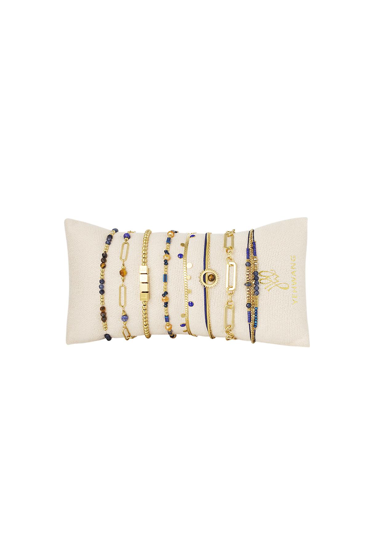 Armbänder zeigen Schmuckset kleine Perlen