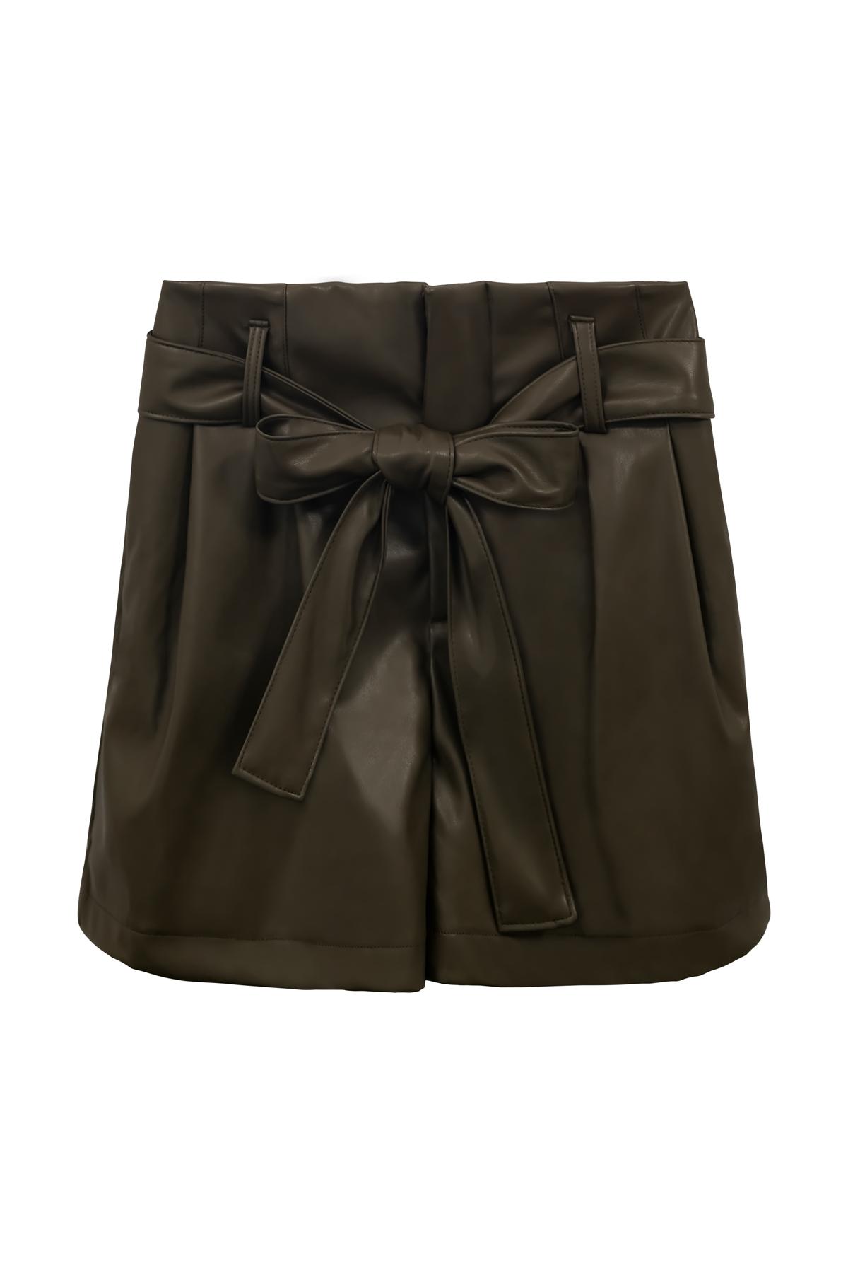Pantalón corto de polipiel