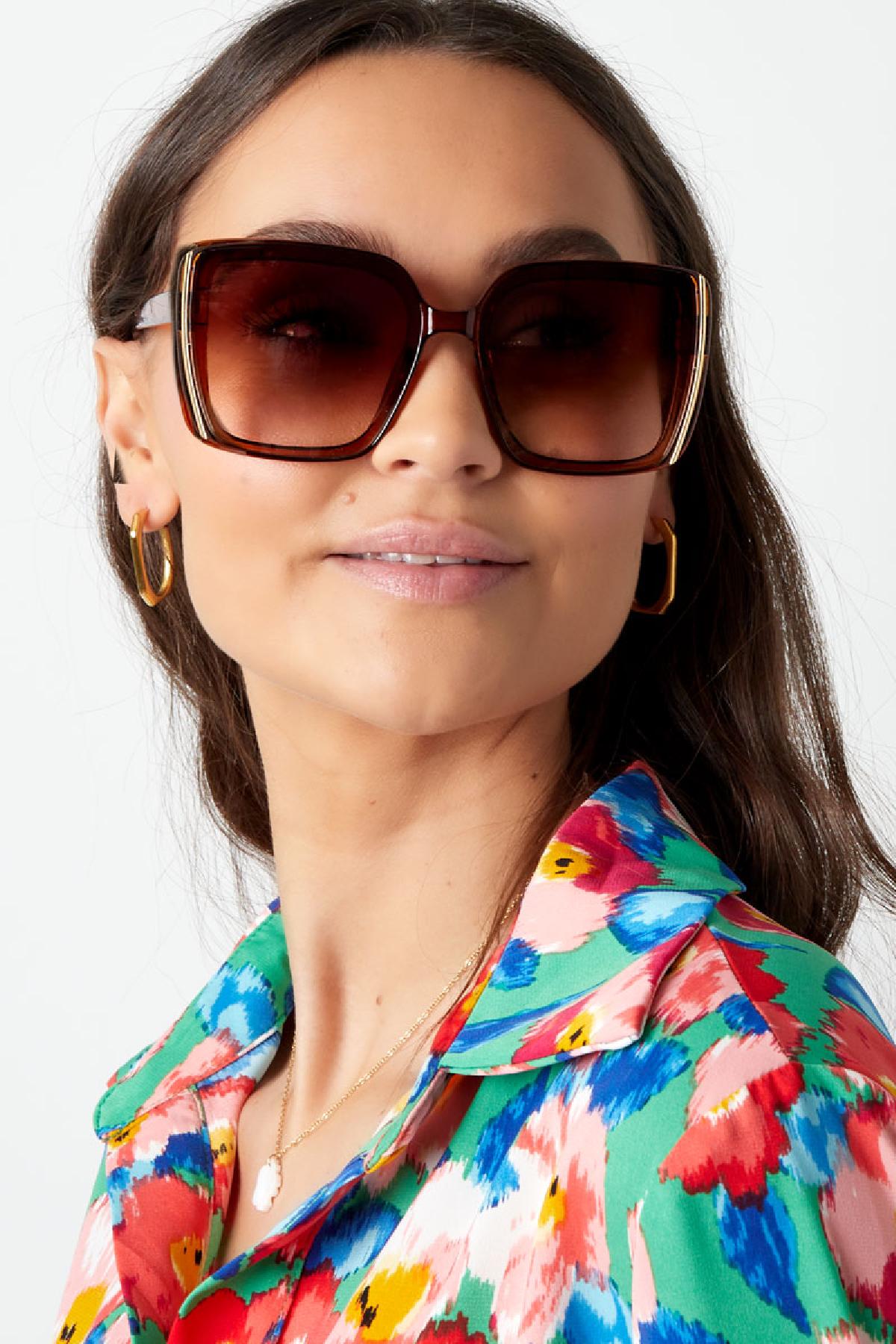 Gafas de sol basicas con linea